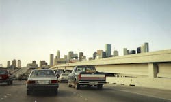 Houston,_TX_skyline_from_freeway