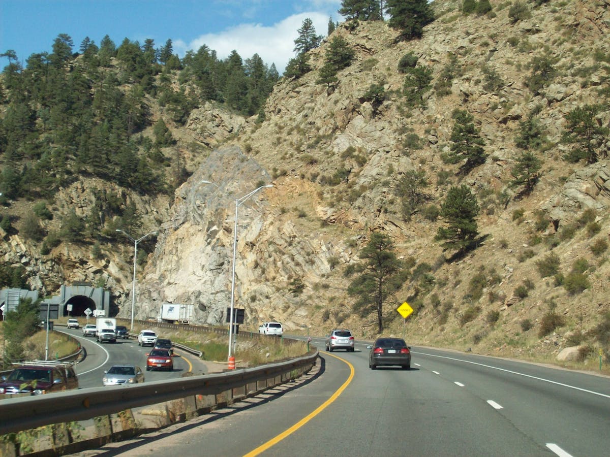 Interstate_70_through_Colorado_Mountains