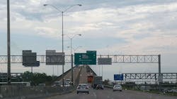 1280px-Interstate_10_eastbound_over_Lake_Charles_(LA)