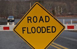 Road_flooded_sign_Gidly_Road_1