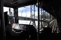 1654793846045 G49746stlouiseadsbridgetrain 1654793846045 G49746stlouiseadsbridgetrain