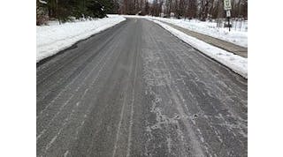 Winter_road_treatment_using_salt_brine