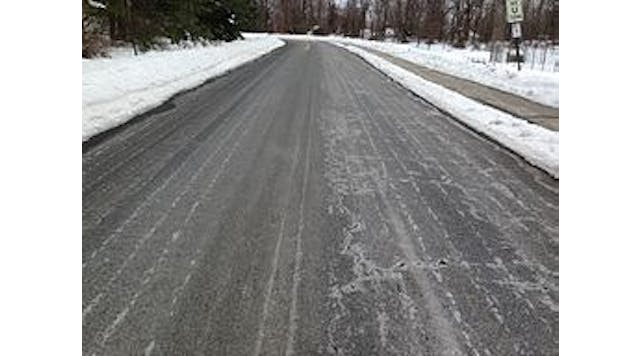 Winter_road_treatment_using_salt_brine