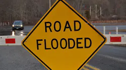 Road_flooded_sign_Gidly_Road_3