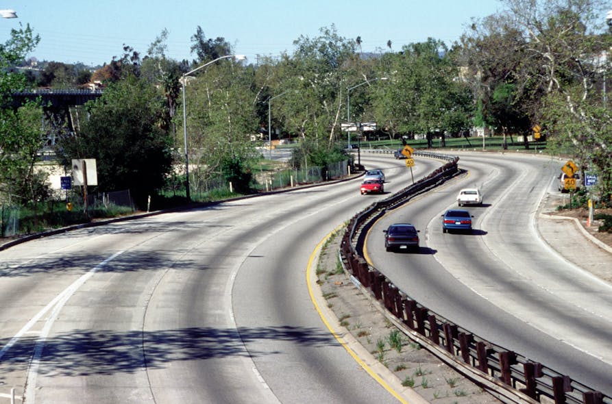 Arroyo_Seco_Parkway_from_Marmion_Way