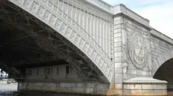 Bascule_span_-_Arlington_Memorial_Bridge_-_2013