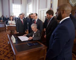 1654795606798 D1fvhsexqai Auo 1654795606798 D1fvhsexqai Auo