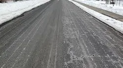 Winter_road_treatment_using_salt_brine_3