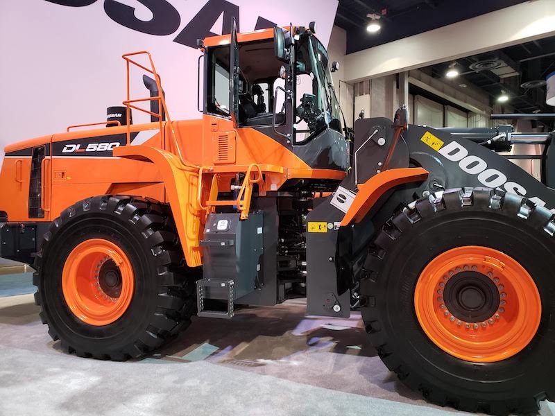 DL580 wheel loader 1