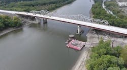Illinois River bridge Utica