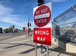Wrong way sign-min