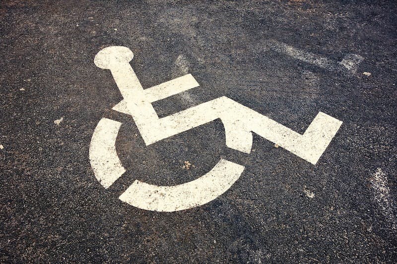 wheelchair-3088991_1920_0