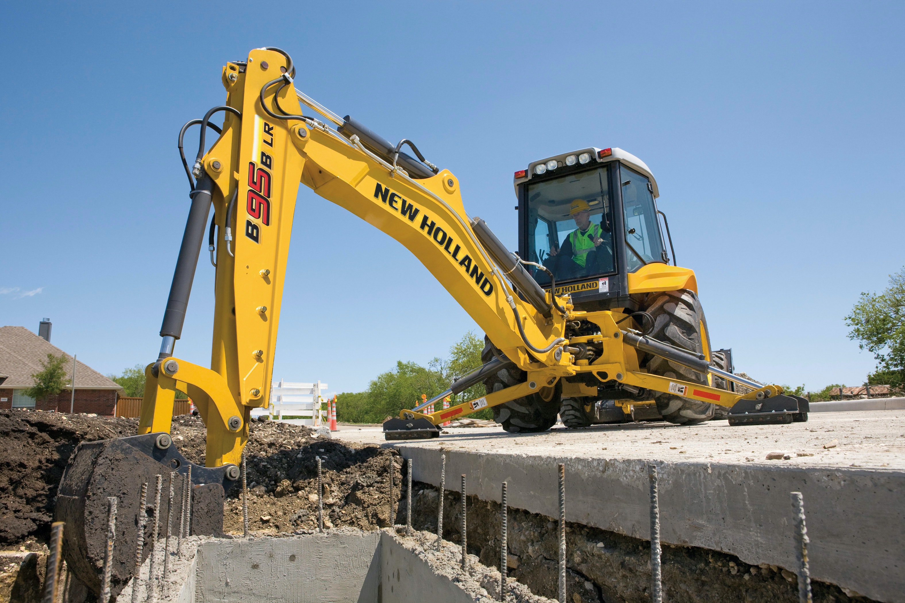 New Holland longreach backhoe Roads and Bridges