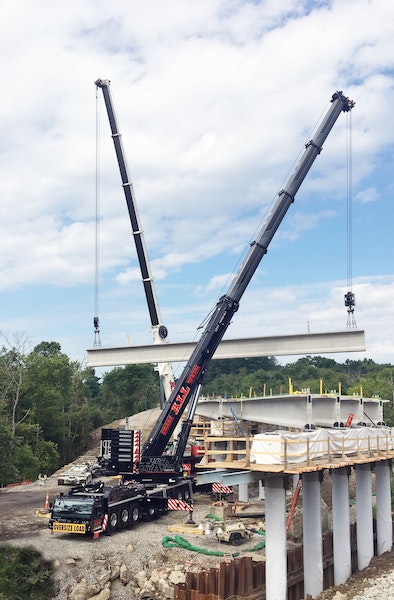Liebherr LTM1450 route 22 bridge