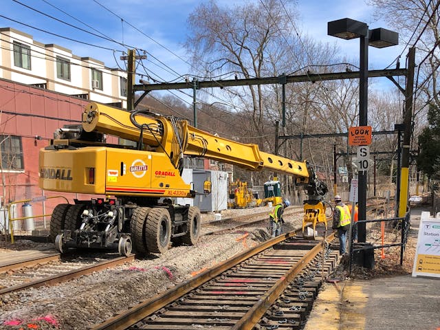 Gradall Product Spotlights for Roadbuilder's | Roads and Bridges