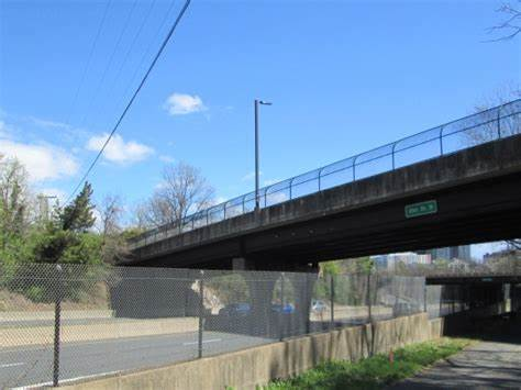 21streetbridge 64c7c1f2b0743