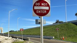 wrong way sign wrong way sign