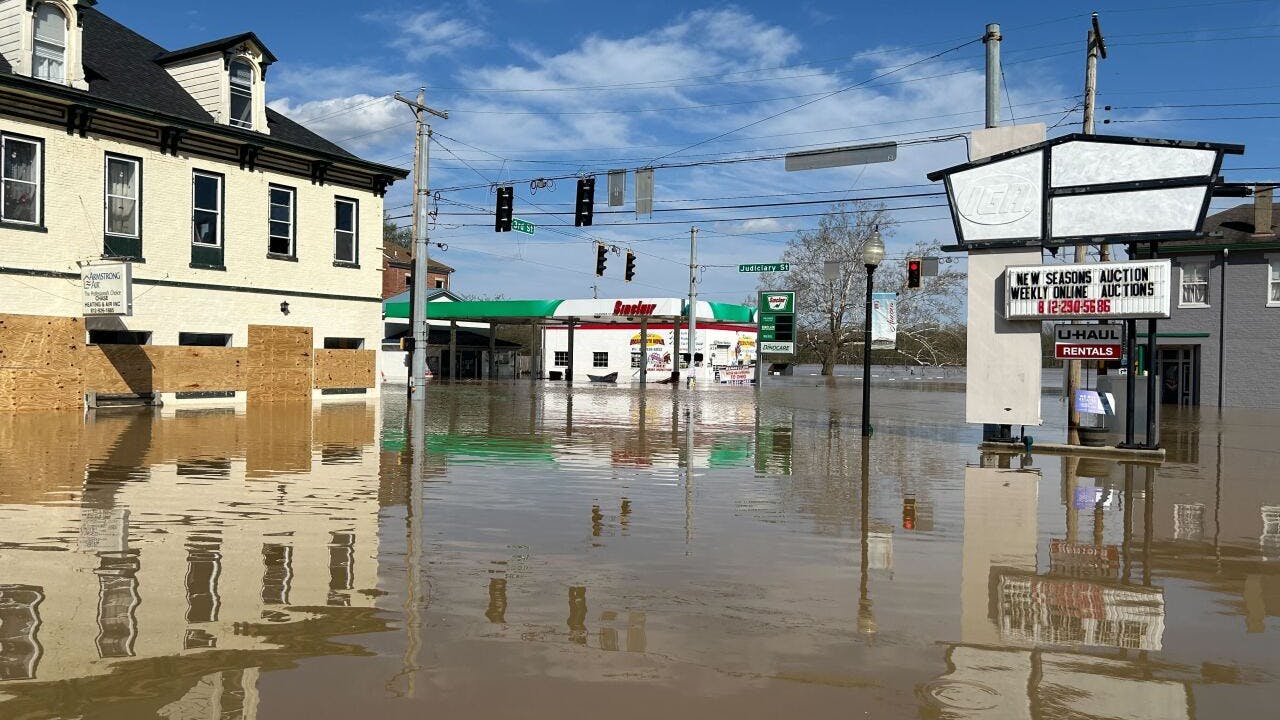 67f7ddf6e8cb8d1e1e2cca7e Download 4