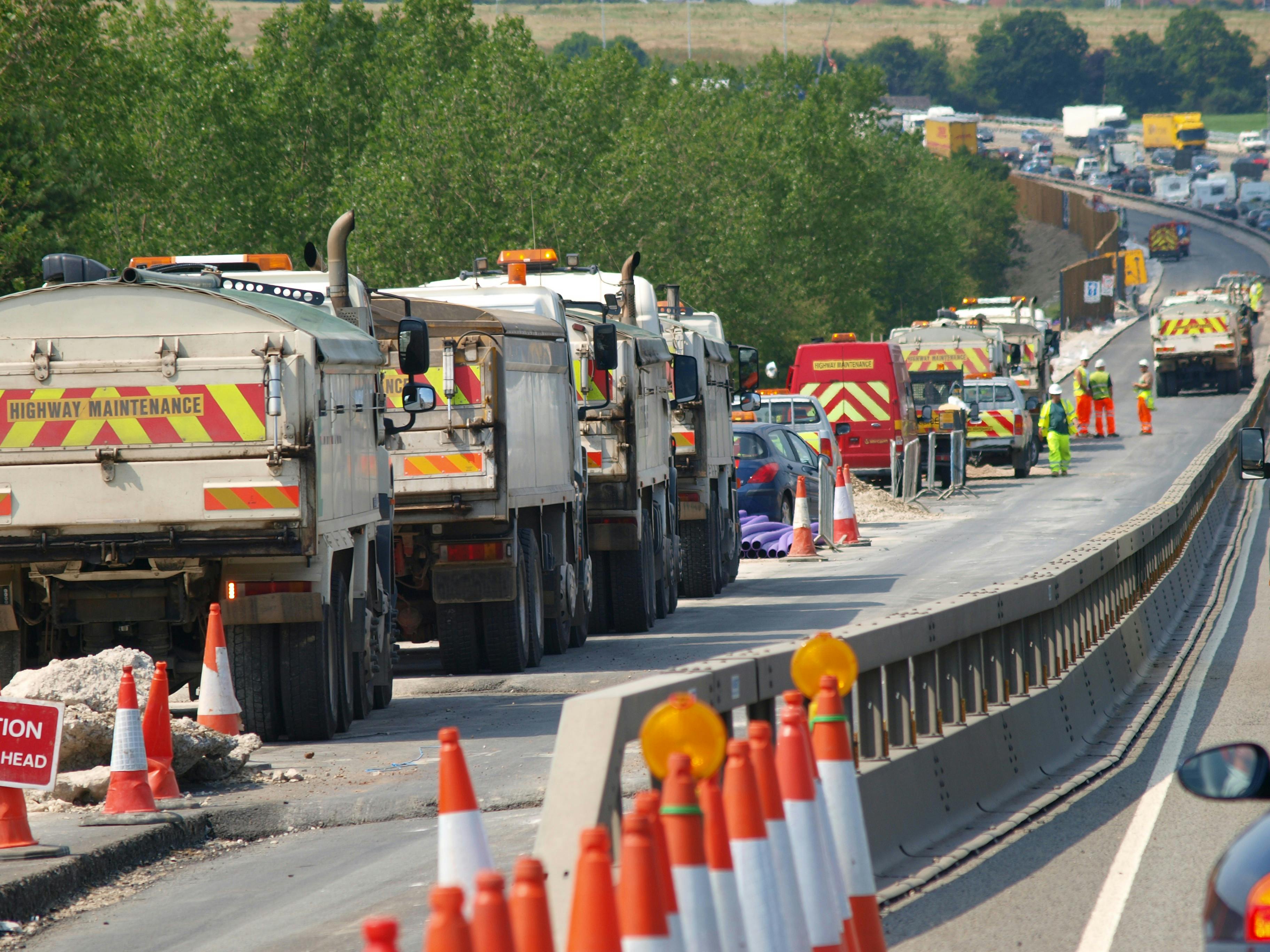 68cc3dca17cd5493defe27c1 Hihgway Construction