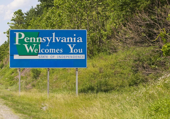 A road sign welcoming drivers to Pennsylvania.