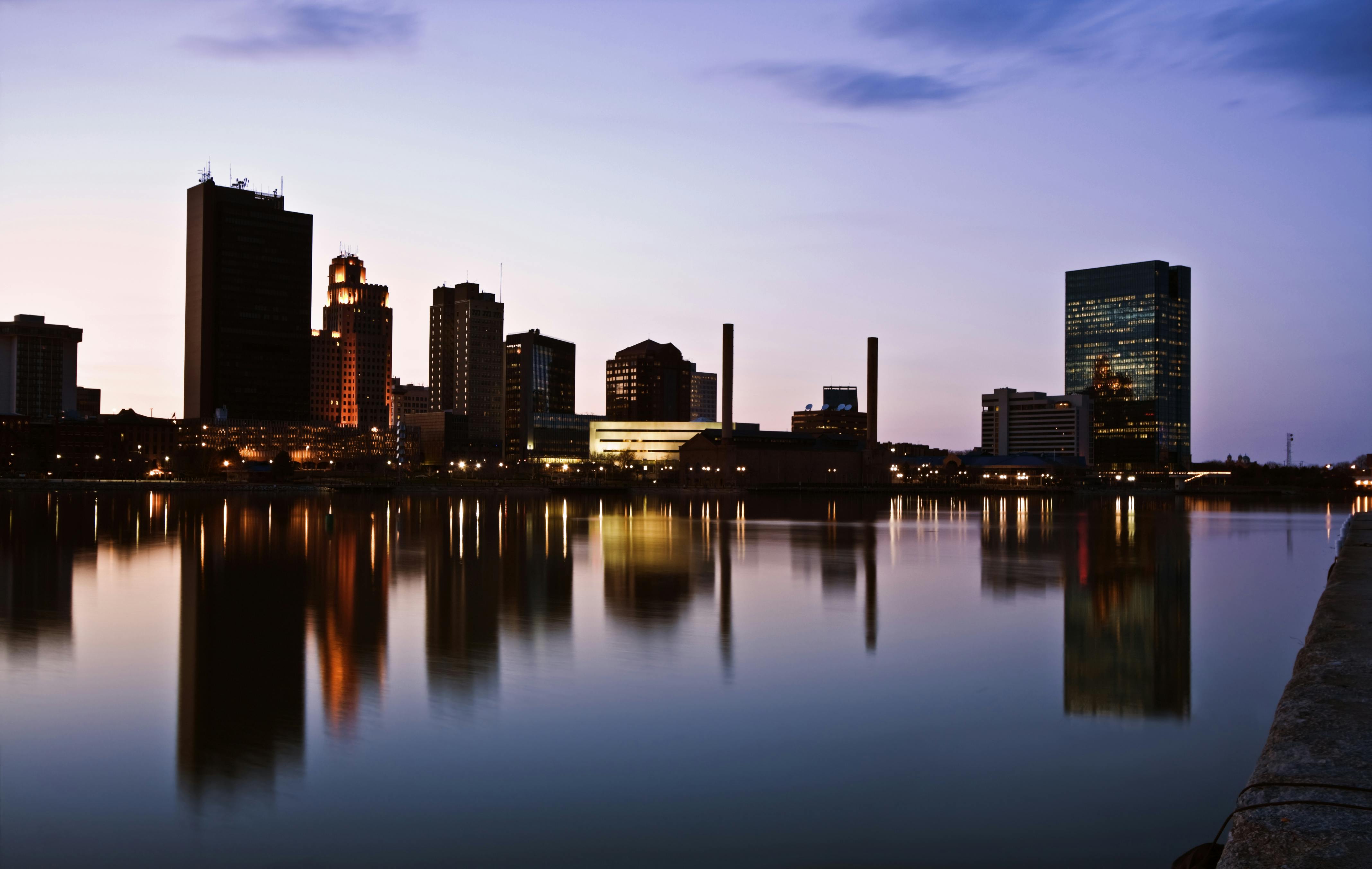 A view of the Toledo, Ohio skyline.