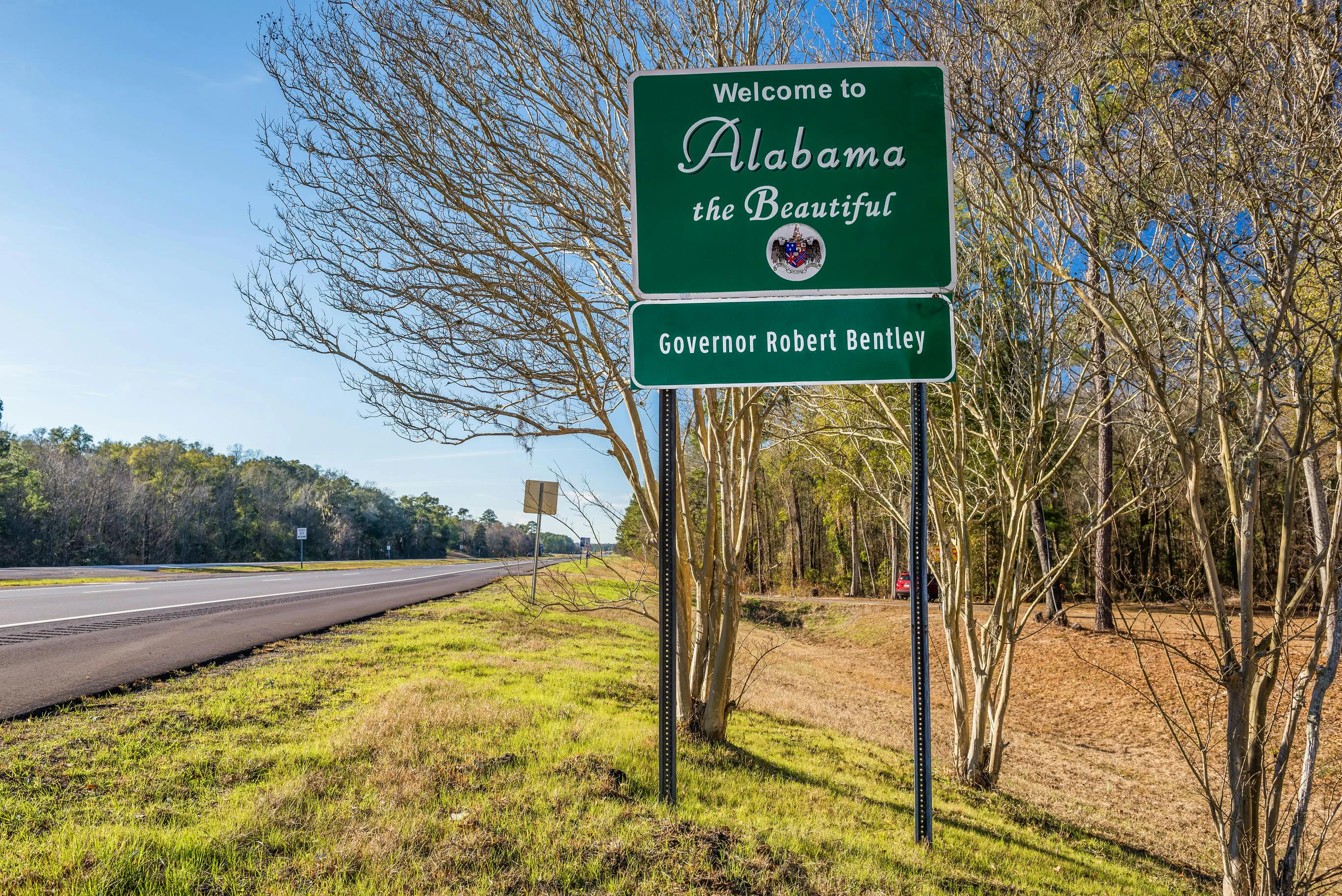 Welcome to Alabama road sign on US-84