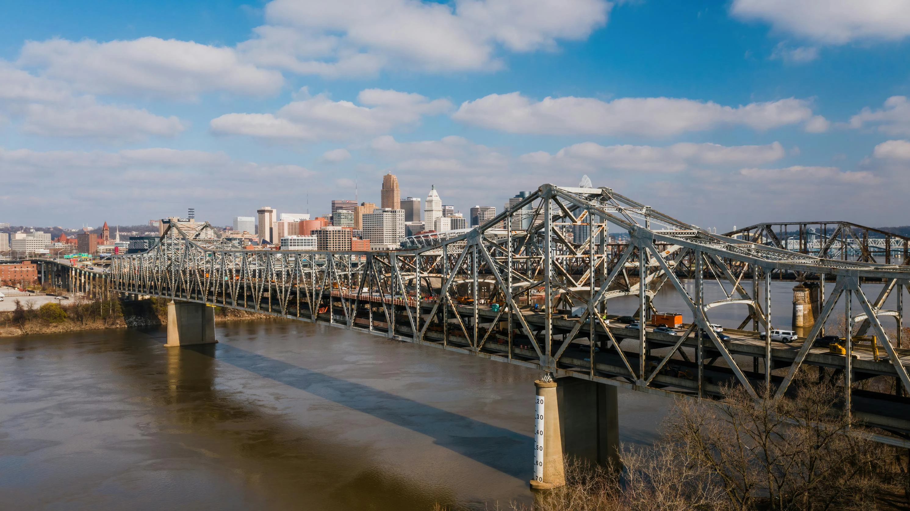 The Brent Spence Bridge spanning the Ohio River connecting Cincinnati, Ohio and Kentucky.