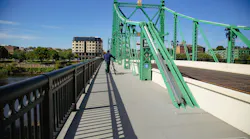 creative_composites_group_frp_cantilevered_sidewal